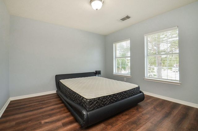 25202 Kelton Hills Lane, Richmond, TX 77406