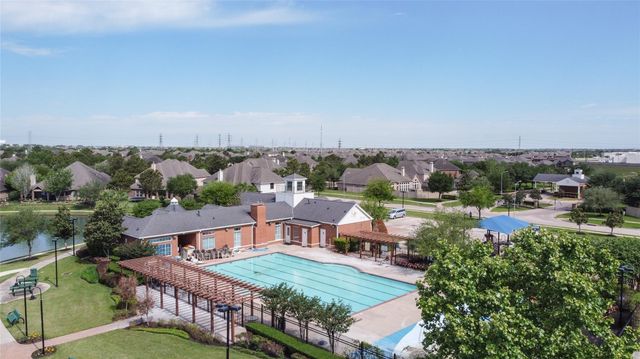 25202 Kelton Hills Lane, Richmond, TX 77406