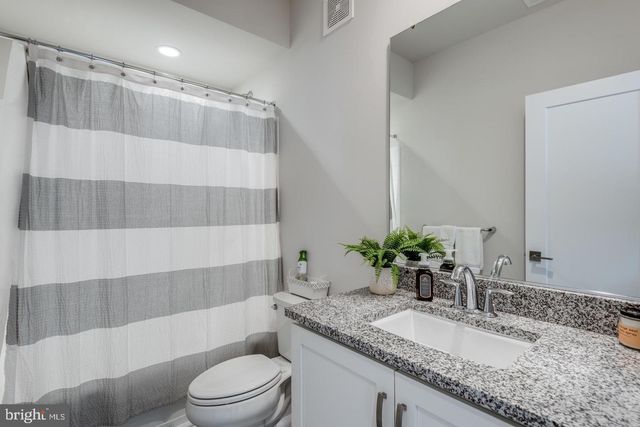 43190 MONGOLD SQ, Ashburn, VA 20148