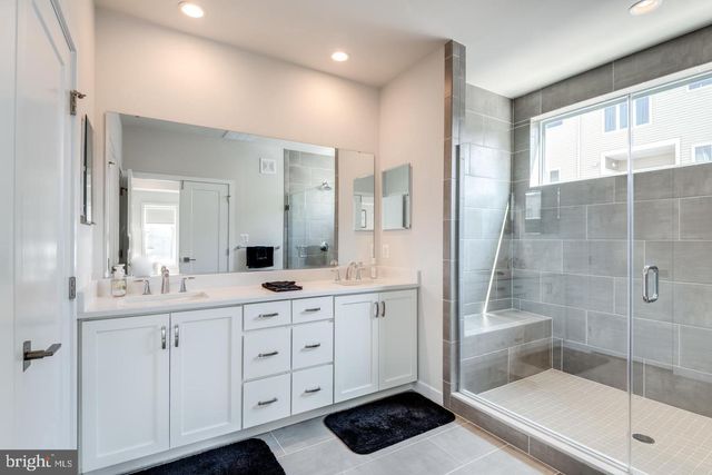 43190 MONGOLD SQ, Ashburn, VA 20148