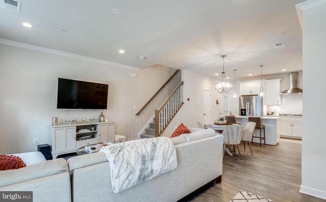 43190 MONGOLD SQ, Ashburn, VA 20148