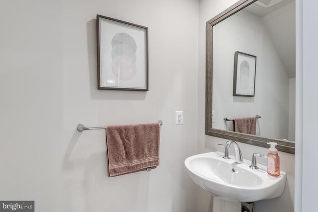 43190 MONGOLD SQ, Ashburn, VA 20148