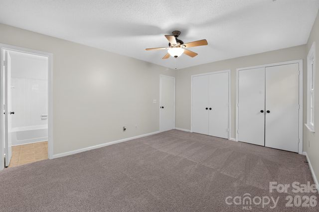 8316 Summerglen Circle, Charlotte, NC 28227
