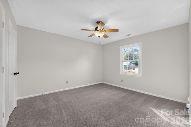 8316 Summerglen Circle, Charlotte, NC 28227