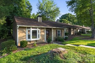 8316 Summerglen Circle, Charlotte, NC 28227