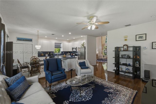 1268 NW 144th Ter, Pembroke Pines, FL 33028