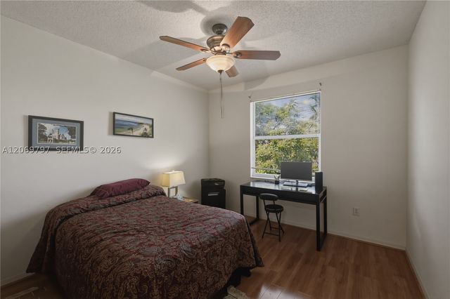1268 NW 144th Ter, Pembroke Pines, FL 33028