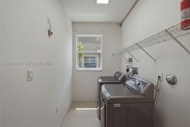 1268 NW 144th Ter, Pembroke Pines, FL 33028