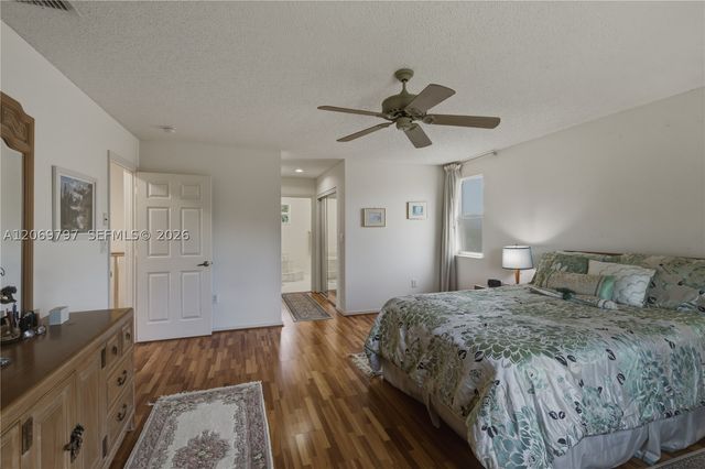 1268 NW 144th Ter, Pembroke Pines, FL 33028