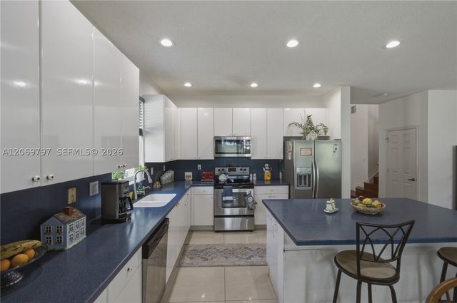 1268 NW 144th Ter, Pembroke Pines, FL 33028