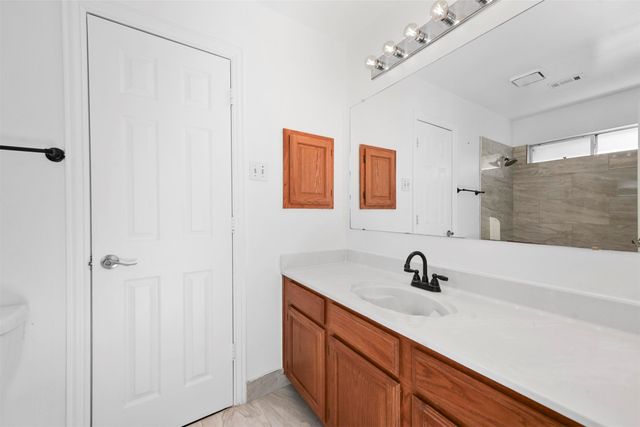 434 Moonlight Way, Irving, TX 75063