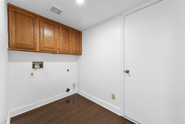 434 Moonlight Way, Irving, TX 75063