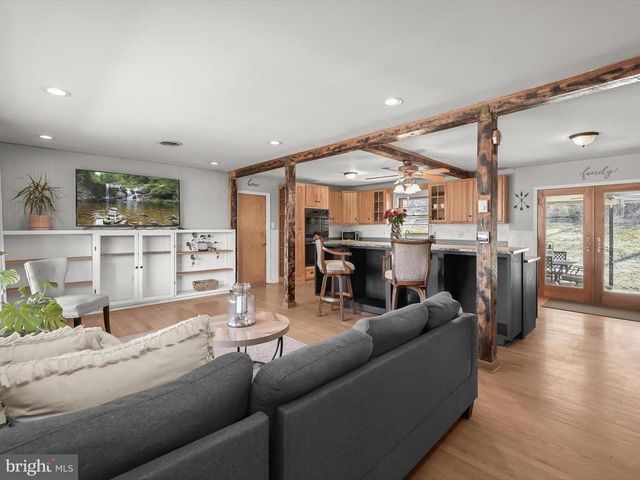 10423 CHURCH HILL RD, Myersville, MD 21773