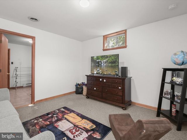 10423 CHURCH HILL RD, Myersville, MD 21773