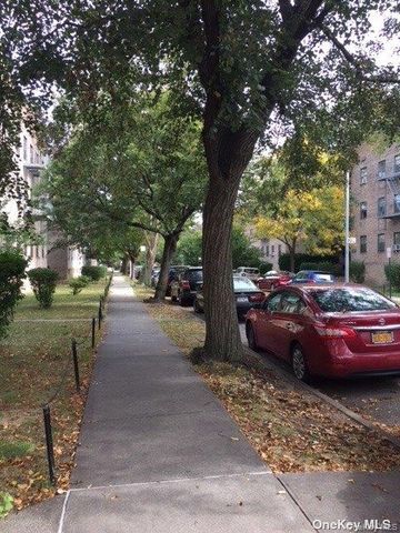 78-43 147 Street 2V, Kew Garden Hills, NY 11367