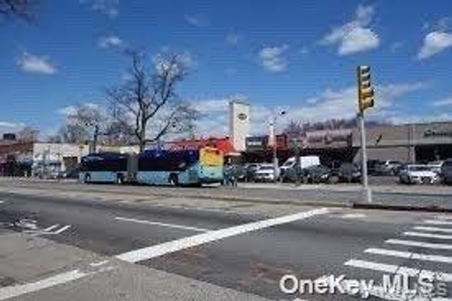 78-43 147 Street 2V, Kew Garden Hills, NY 11367
