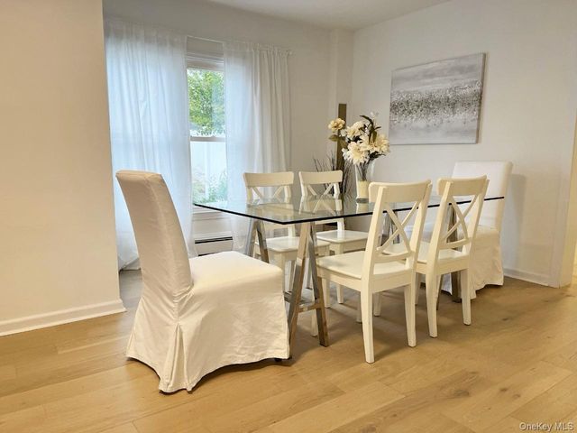 20 Walters Avenue, Syosset, NY 11791