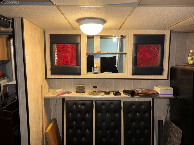 19009 Woodland Street, Harper Woods, MI 48225