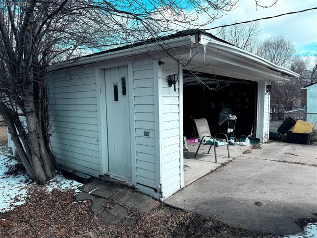 19009 Woodland Street, Harper Woods, MI 48225