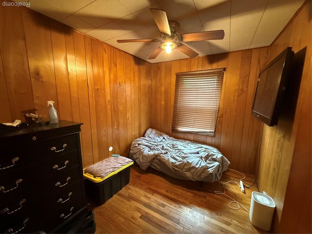 19009 Woodland Street, Harper Woods, MI 48225