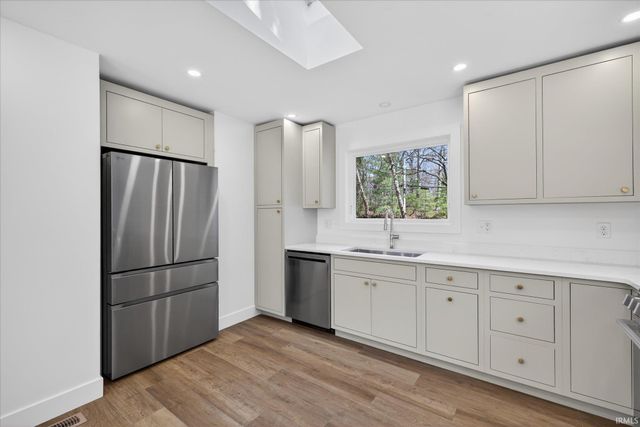 4620 S Woodbine Drive, Bloomington, IN 47403