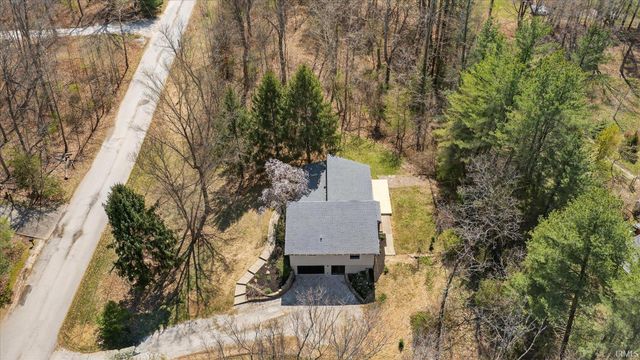 4620 S Woodbine Drive, Bloomington, IN 47403