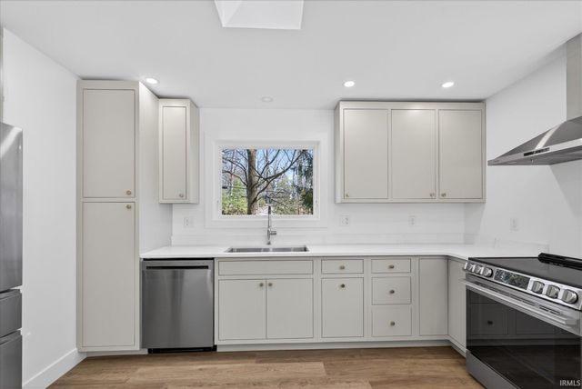 4620 S Woodbine Drive, Bloomington, IN 47403