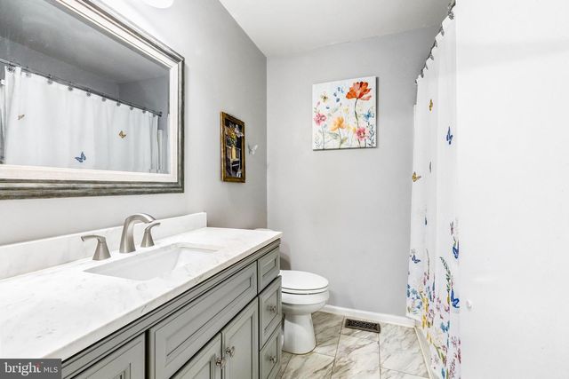2 HETTON CT, Glassboro, NJ 08028
