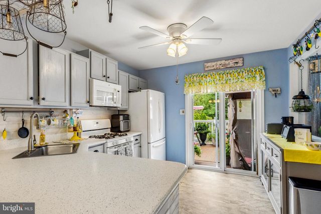 2 HETTON CT, Glassboro, NJ 08028