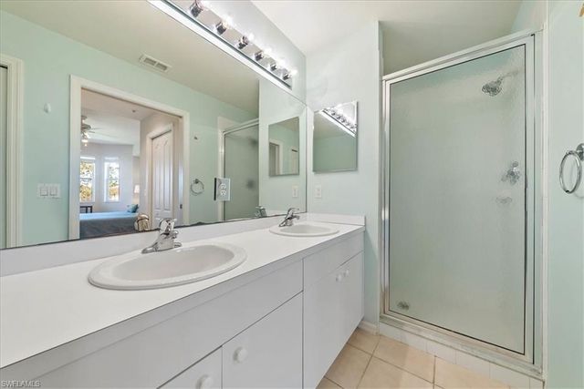 2690 Cypress Trace CIR 3225, Naples, FL 34119