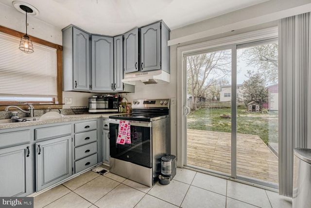 211 LAKE RD, Pasadena, MD 21122