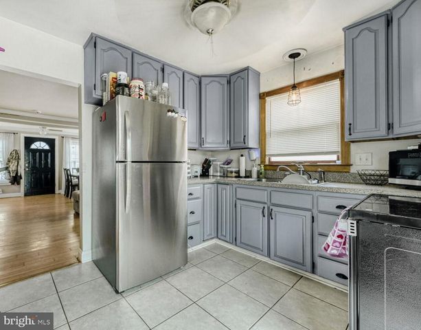 211 LAKE RD, Pasadena, MD 21122