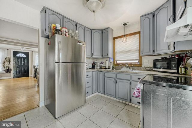 211 LAKE RD, Pasadena, MD 21122