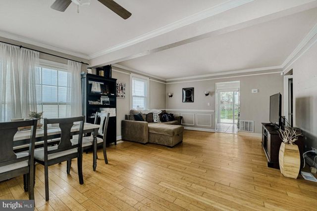 211 LAKE RD, Pasadena, MD 21122