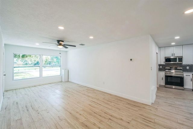 4212 HARRY DRIVE, Fruitland Park, FL 34731