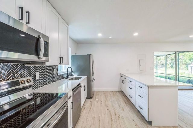 4212 HARRY DRIVE, Fruitland Park, FL 34731