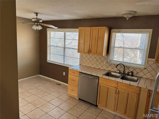 1744 Hilltop Lane, Imperial, MO 63052