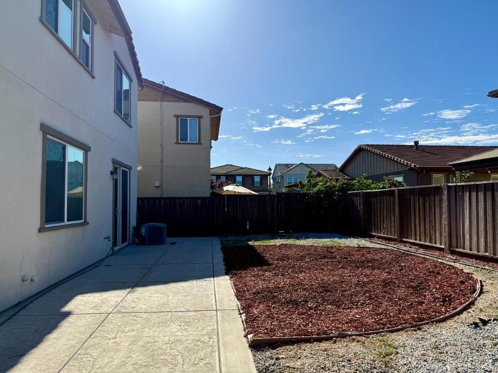 Image 18 of property listing at 821 Shearwater Way, Oakley, CA 94561
