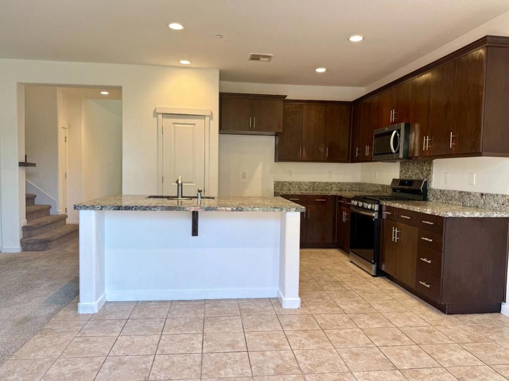 Image 5 of property listing at 821 Shearwater Way, Oakley, CA 94561