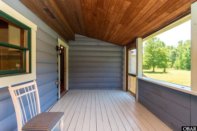 178 Whites Neck Lane, Knotts Island, NC 27950