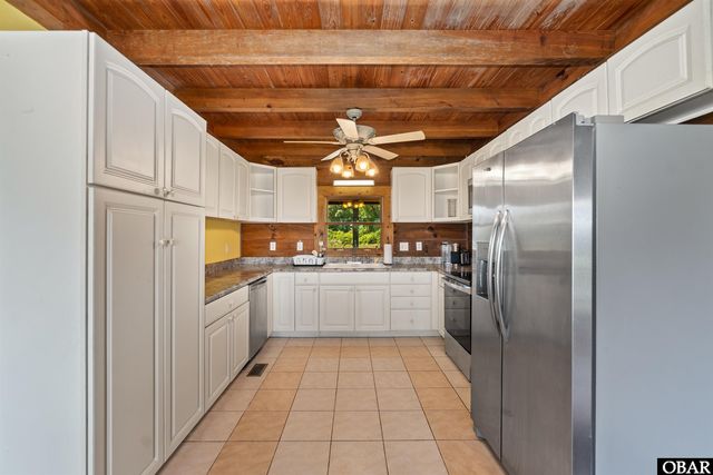 178 Whites Neck Lane, Knotts Island, NC 27950