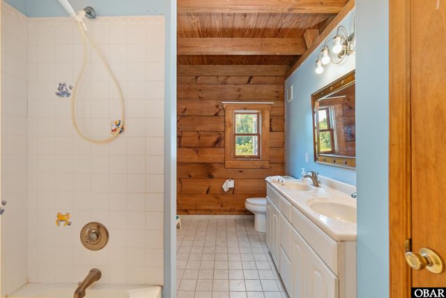 178 Whites Neck Lane, Knotts Island, NC 27950