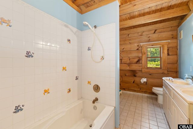 178 Whites Neck Lane, Knotts Island, NC 27950