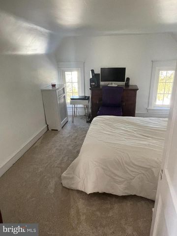 8128 BROOKSIDE RD, Elkins Park, PA 19027