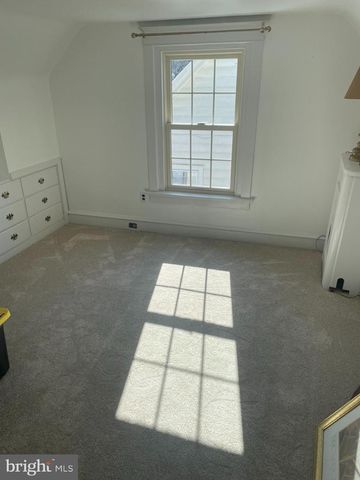 8128 BROOKSIDE RD, Elkins Park, PA 19027