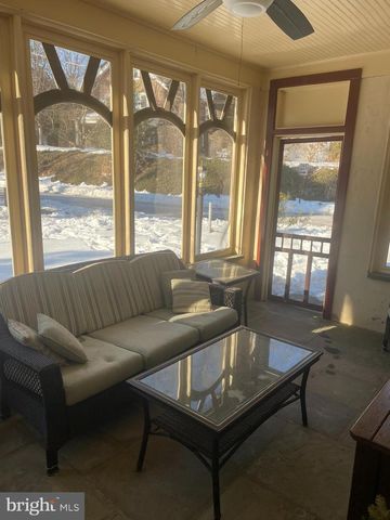 8128 BROOKSIDE RD, Elkins Park, PA 19027