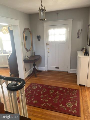 8128 BROOKSIDE RD, Elkins Park, PA 19027