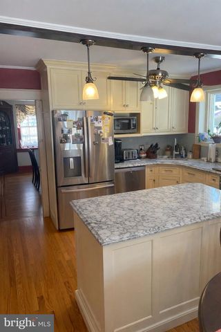 8128 BROOKSIDE RD, Elkins Park, PA 19027