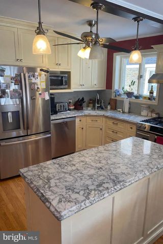 8128 BROOKSIDE RD, Elkins Park, PA 19027