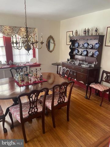 8128 BROOKSIDE RD, Elkins Park, PA 19027